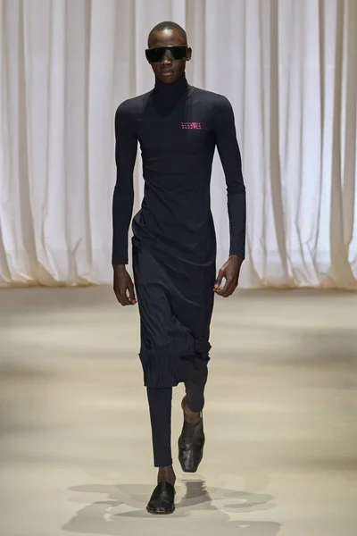 Look 37